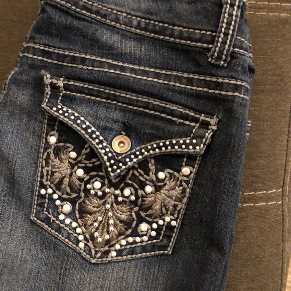 Blue Jeans - Picture 2 of 4